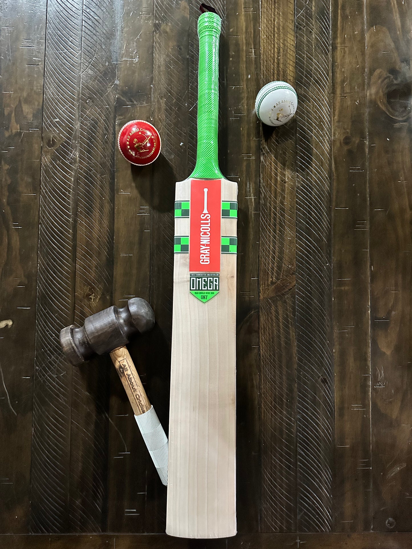 gray nicolls omega