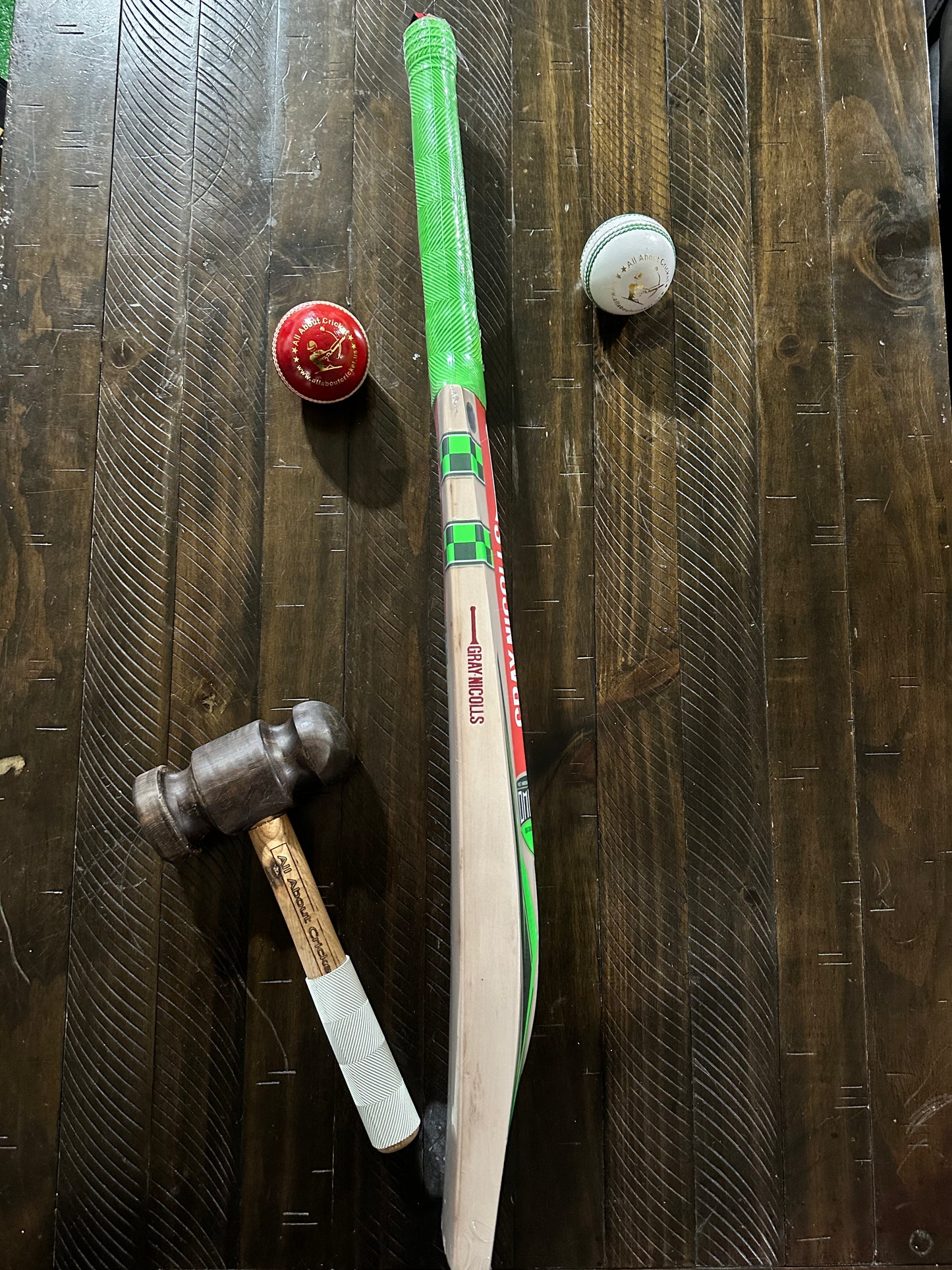 gray nicolls omega